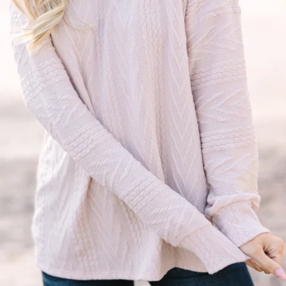 MINT JULEP SLOUCHY CABLE KNIT SWEATER - TAUPE - SIZE LARGE - Picture 1 of 3